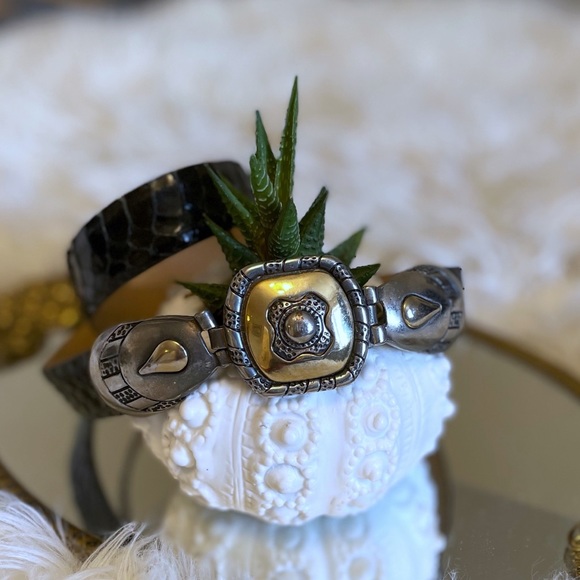 Vintage black reptile leather western belt, brass/ silver buckle, Sz M 🇨🇦 - Picture 2 of 9